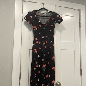 Women’s maxi dress.